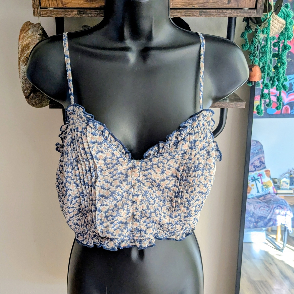 Floral Ruffle Crop Top